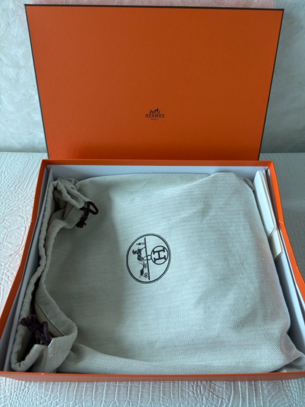 Hermès Evelyne III 29 Bag – Etoupe – Clemence Leather – Gold Hardware - Picture 16 of 17